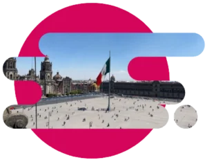 Bandera de México en plaza del zócalo en cdmx