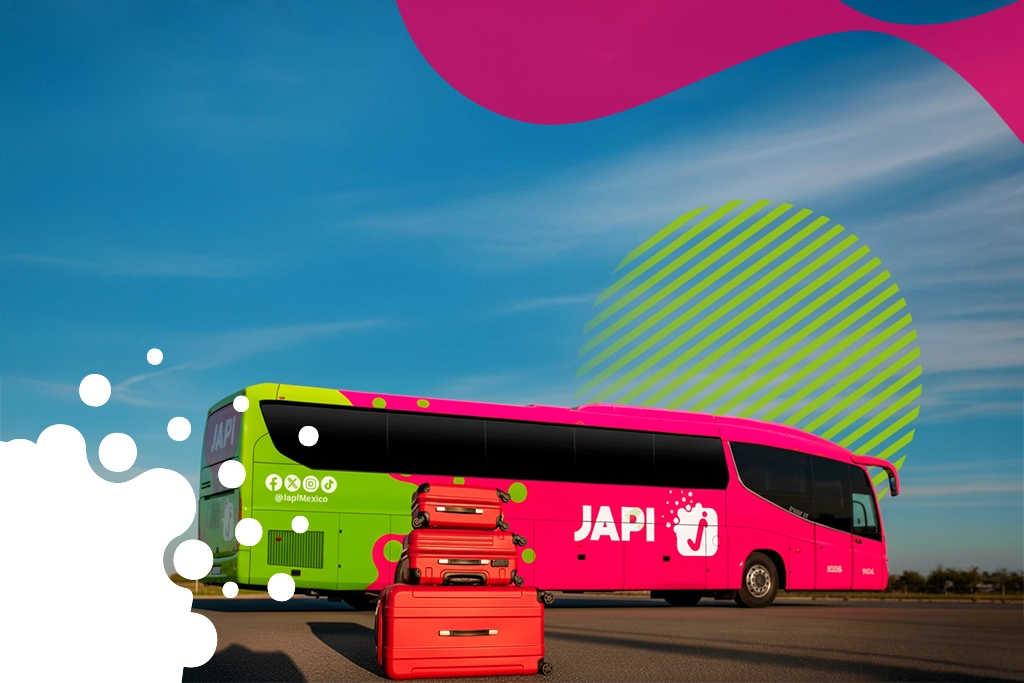 maletas frente un a un autobús | JAPI