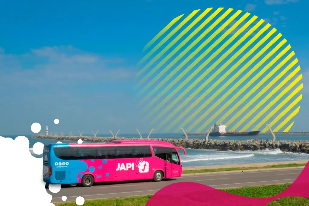 camión JAPI frente a puerto | JAPI