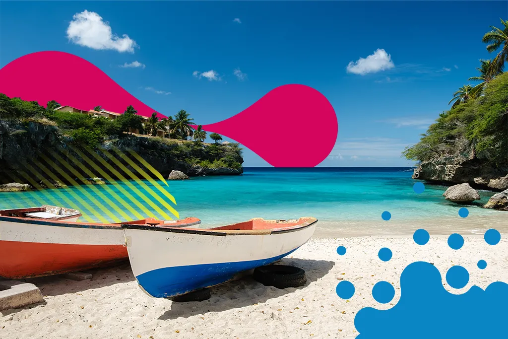 barcas en la orilla de playa | JAPI