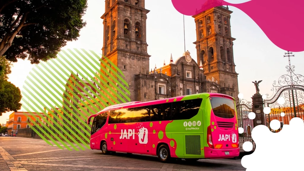 camión frente a iglesia | JAPI